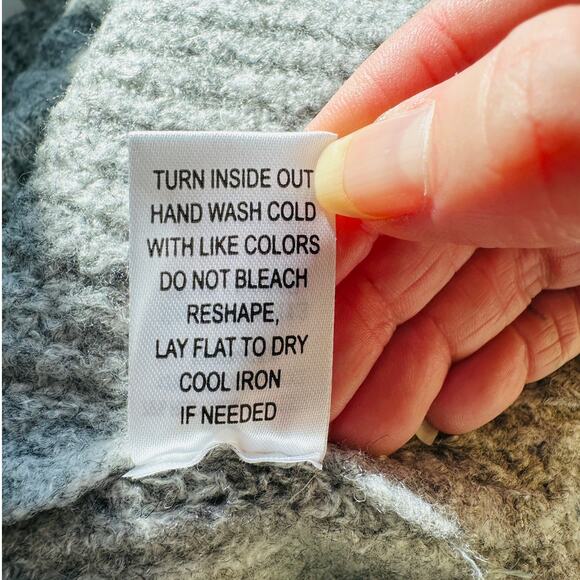 The Workshop Gray Keepin It Cozy Knit Boxy Long Sleeve Sweater M - Picture 13 of 16